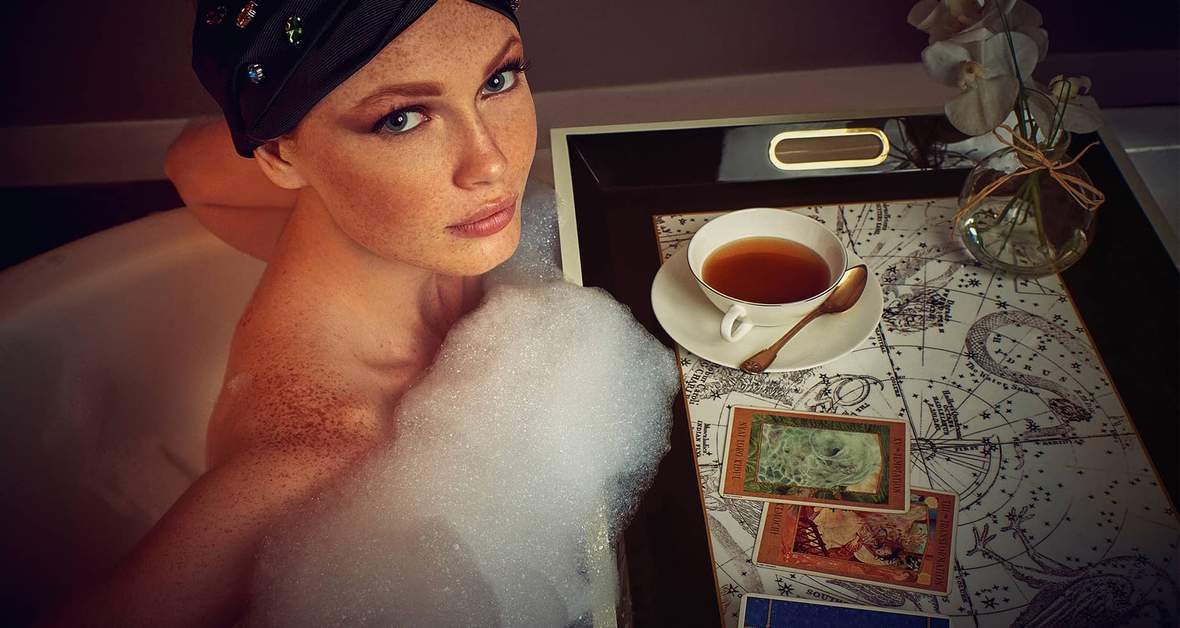 Luxury lacquer tray